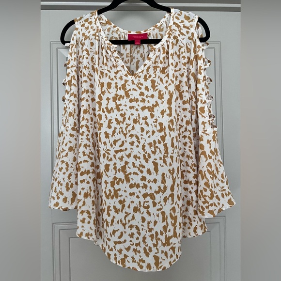 Jennifer Lopez Tops - Jennifer Lopez Cutoff Sleeve Blouse XXL